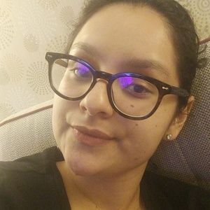 Meet your Posher, Vanessa